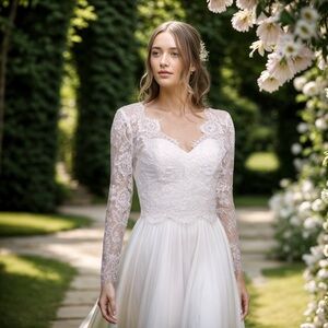 Light Ivory Long Sleeve V-Neck Wedding Dress Topper